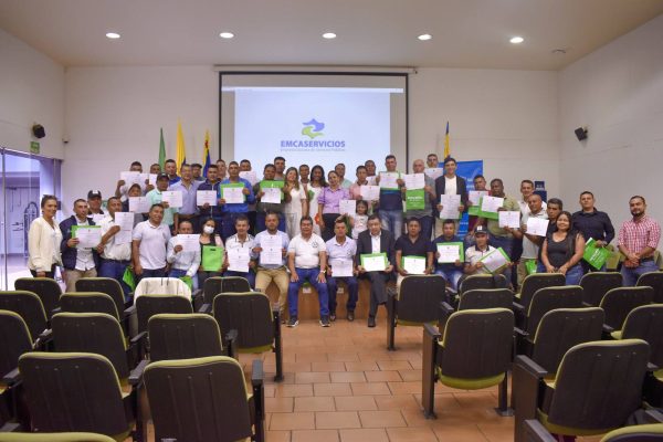 Realizamos la entrega de certificados por competencias laborales a operadores de planta y fontaneros